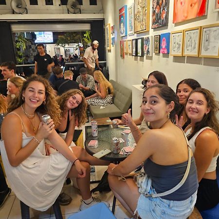 Oke Baik Hostel Yogyakarta Exteriör bild