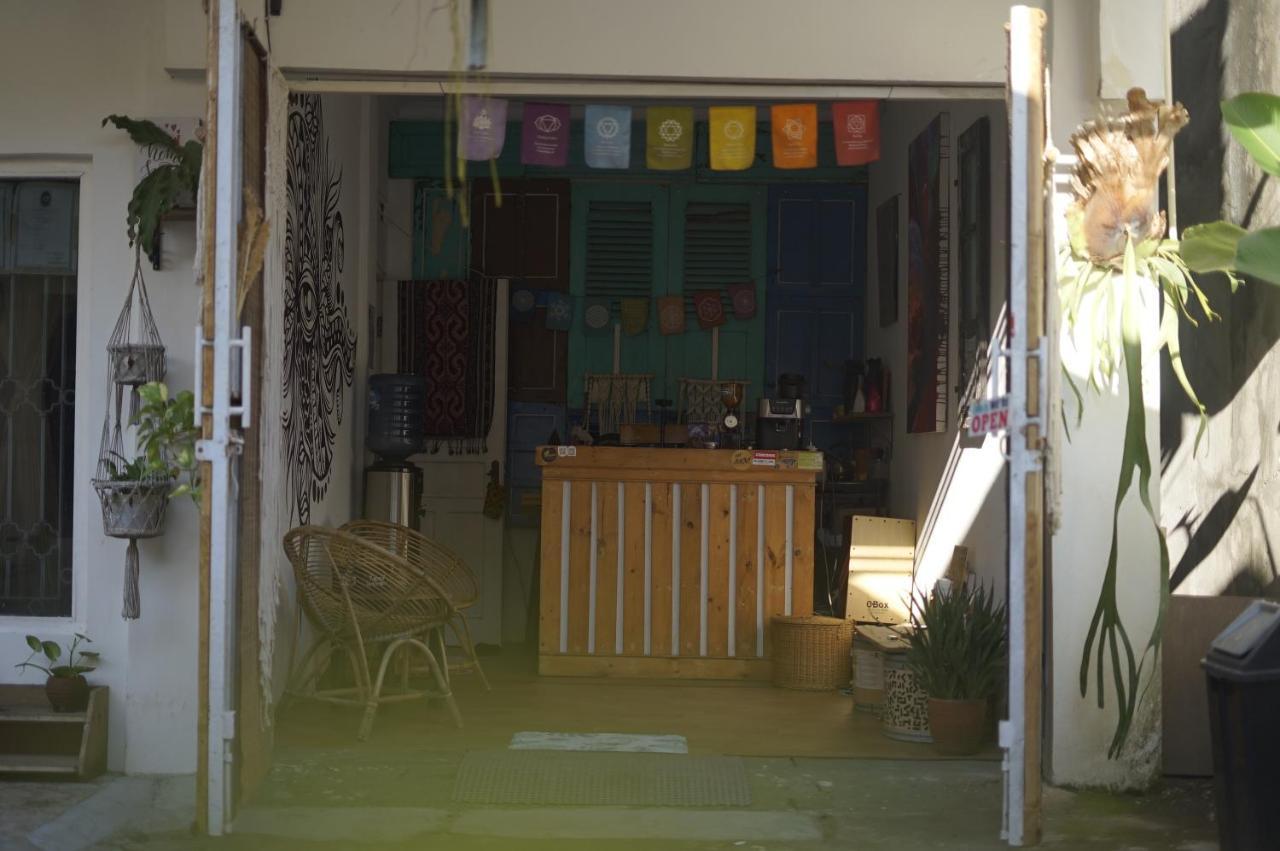Oke Baik Hostel Yogyakarta Exteriör bild