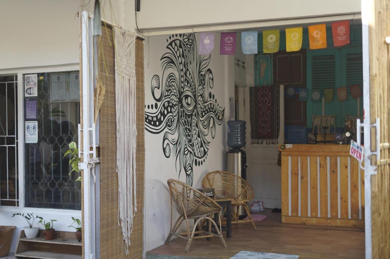 Oke Baik Hostel Yogyakarta Exteriör bild