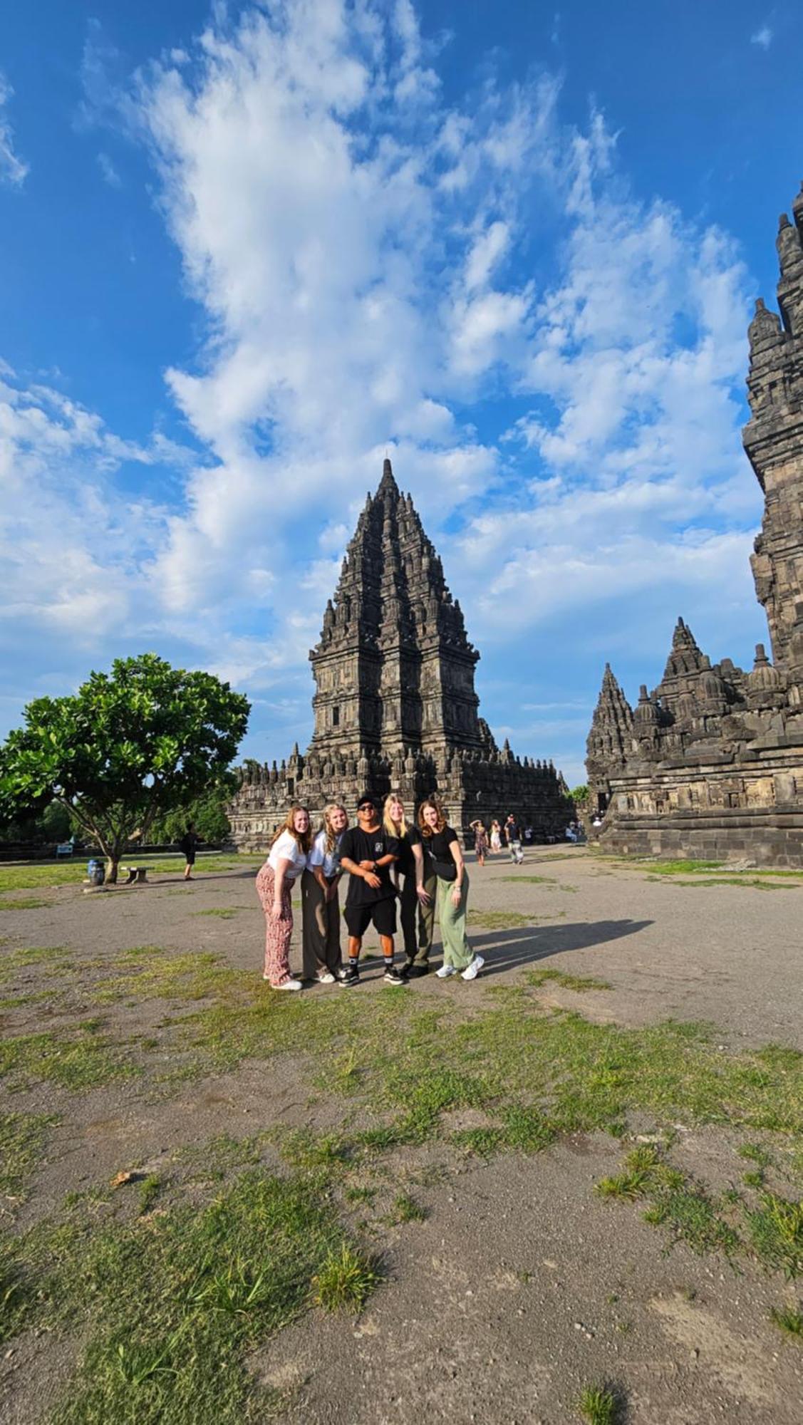Oke Baik Hostel Yogyakarta Exteriör bild