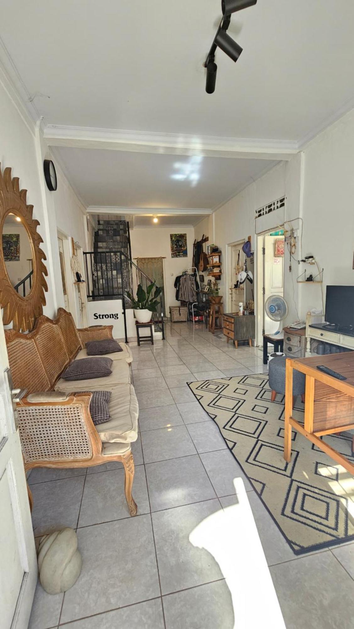 Oke Baik Hostel Yogyakarta Exteriör bild