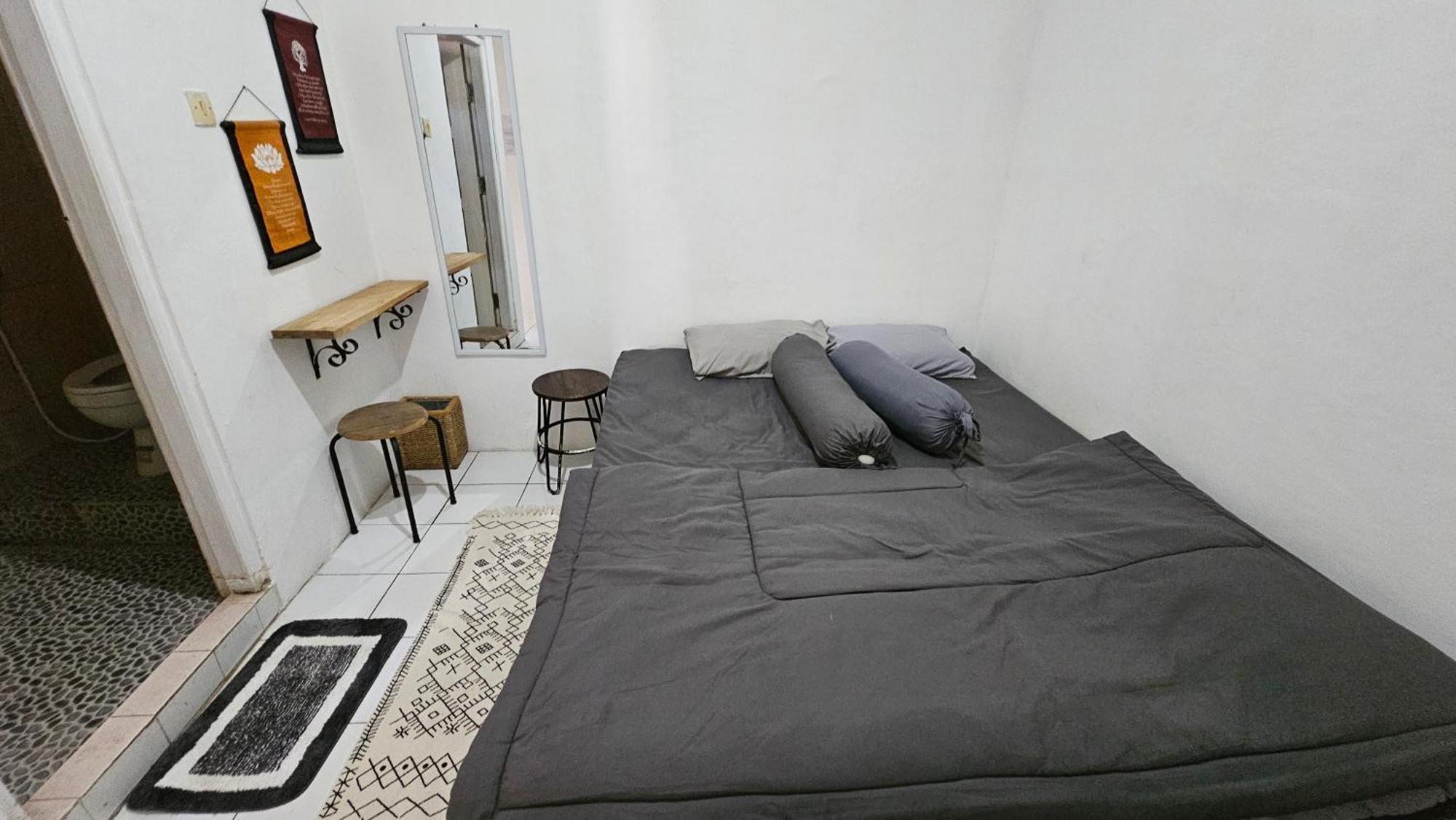 Oke Baik Hostel Yogyakarta Exteriör bild