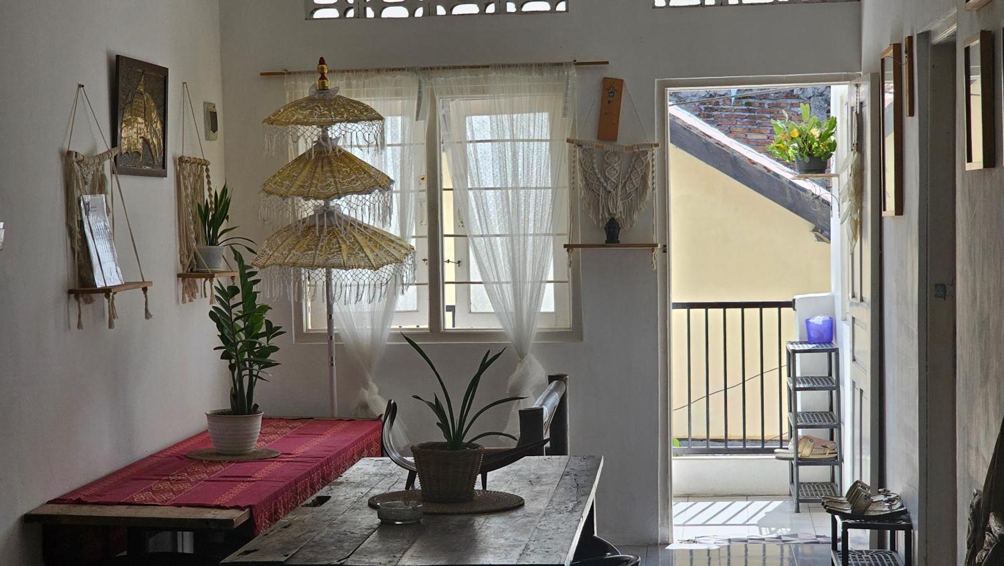 Oke Baik Hostel Yogyakarta Exteriör bild
