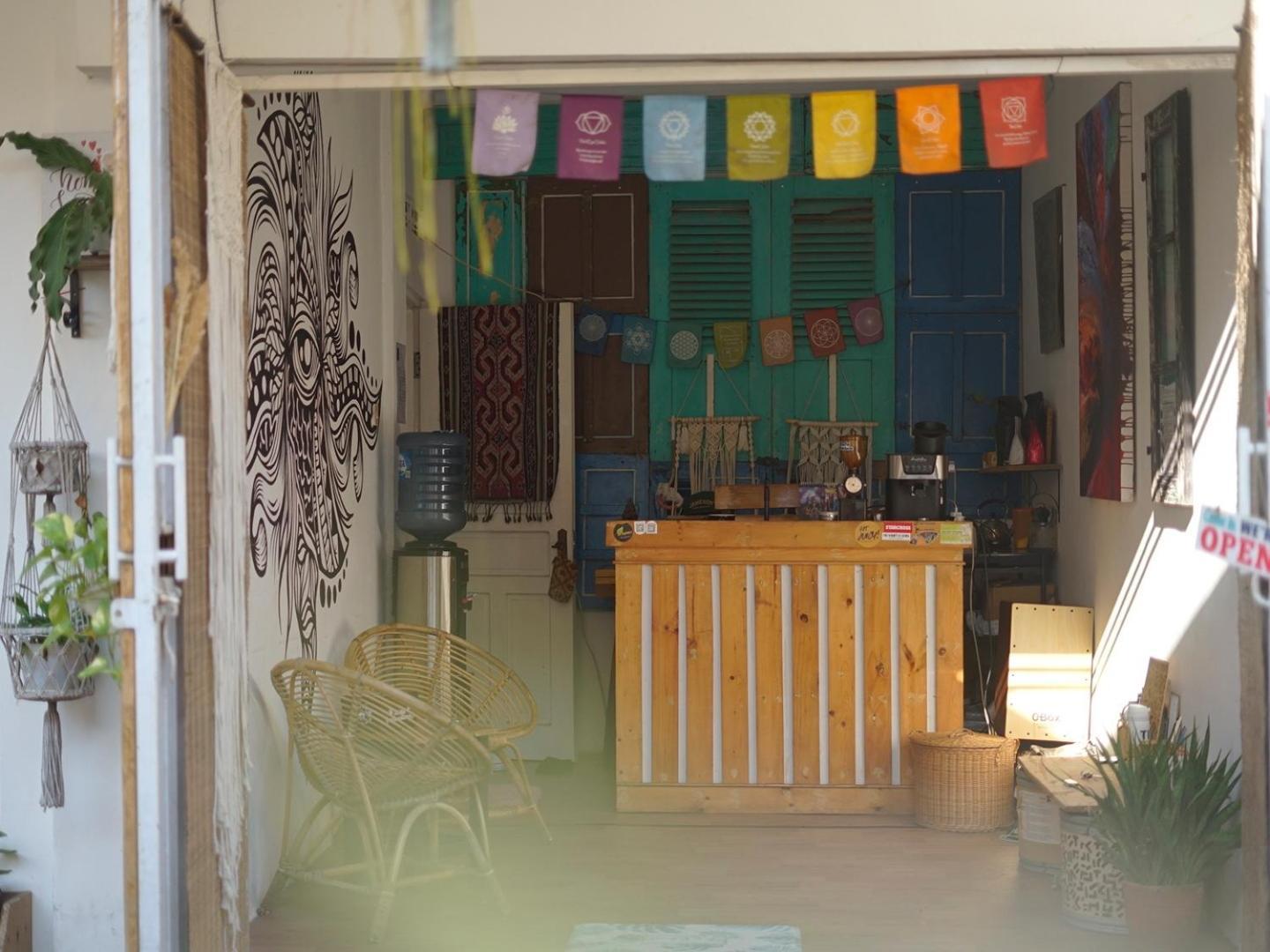 Oke Baik Hostel Yogyakarta Rum bild