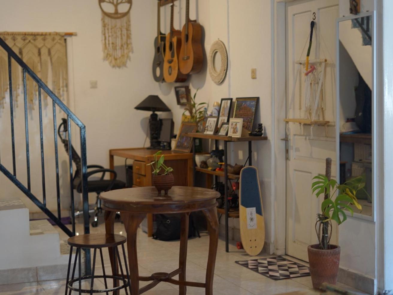 Oke Baik Hostel Yogyakarta Rum bild